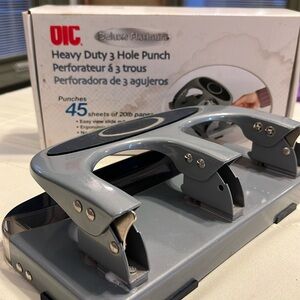 OIC deluxe platinum heavy duty 3 hole punch new in box